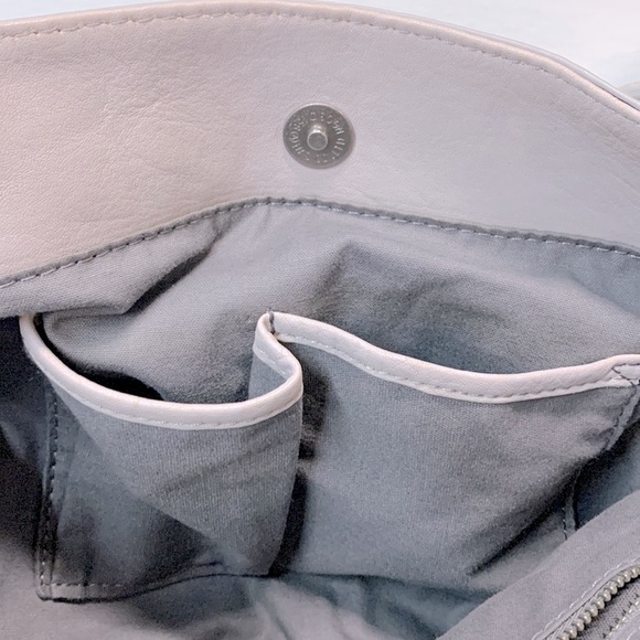 Nordstrom Multi Pocket Hobo Bag 🤍 Genuine Leather Treasure & Bond - Picture 9 of 16